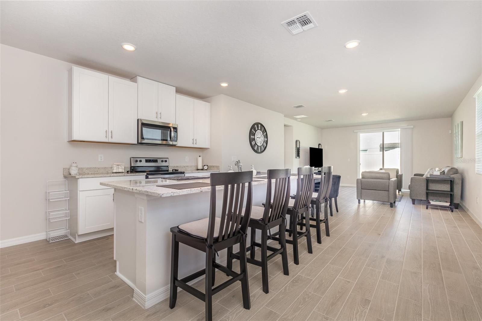 Image 9 of 36 For 7119 Amelia River Drive