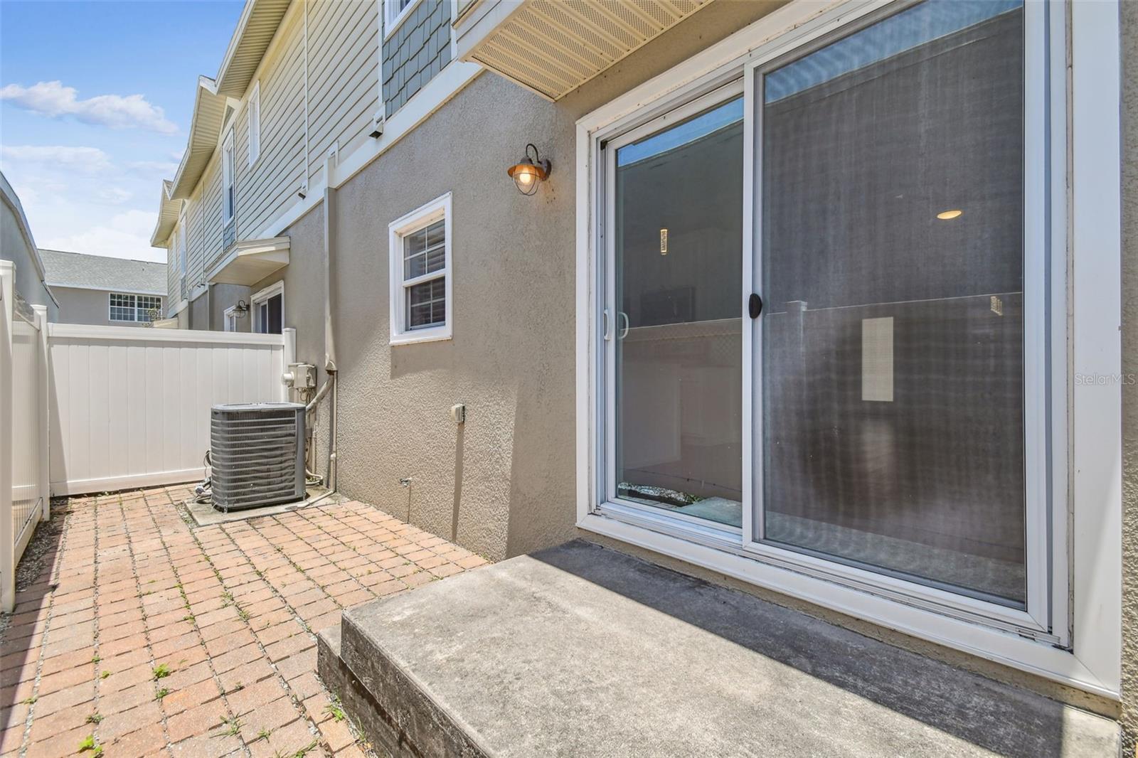 Image 10 of 32 For 3701 Carmen Street 6