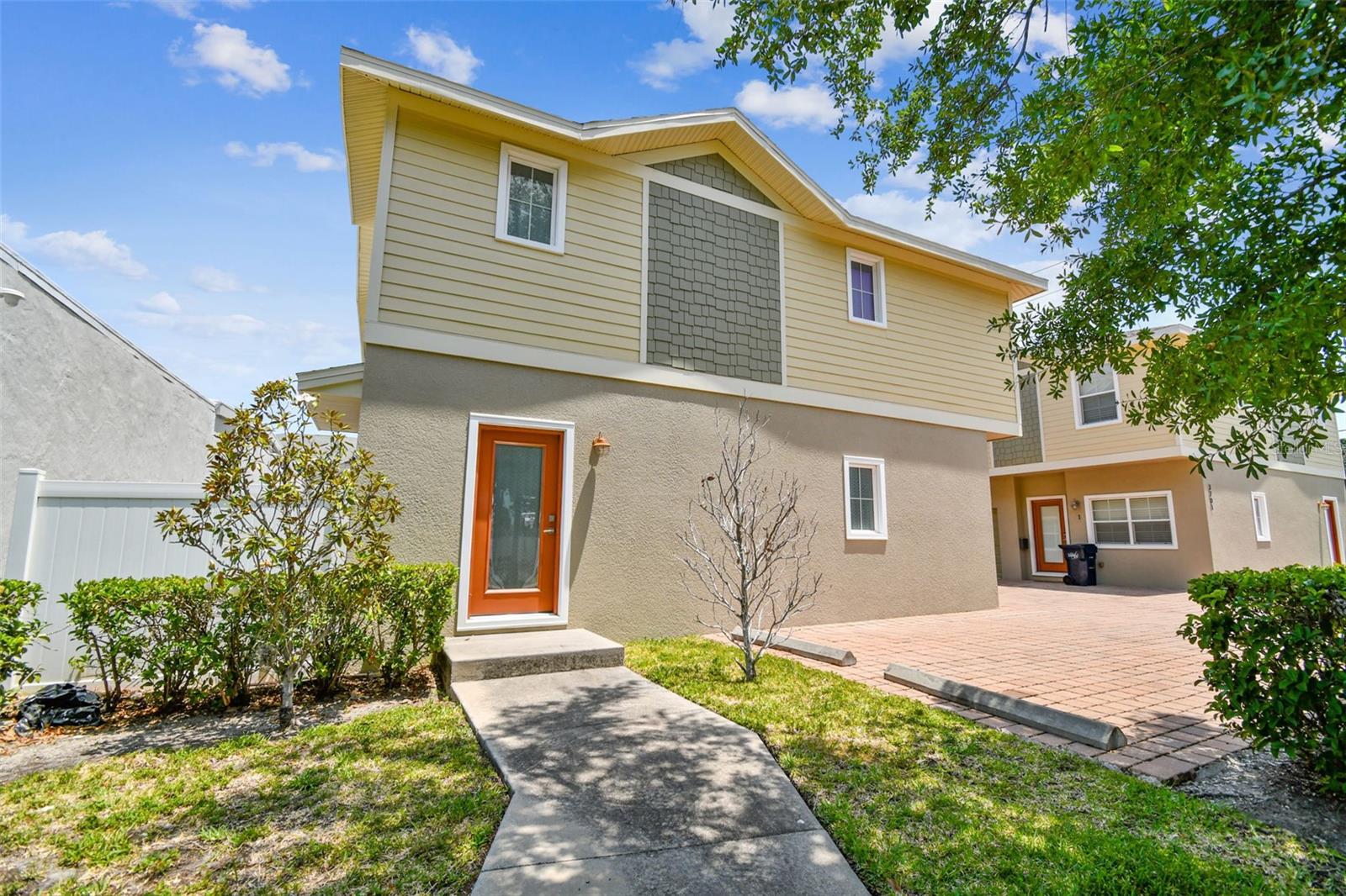 Image 3 of 32 For 3701 Carmen Street 6