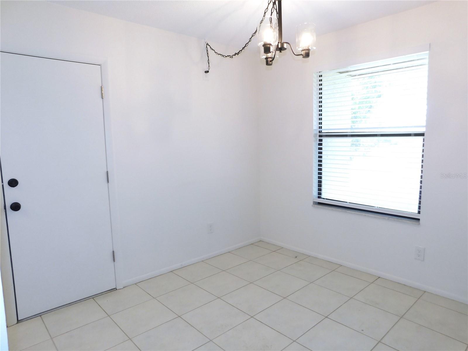 Image 13 of 27 For 204 Caryl Way
