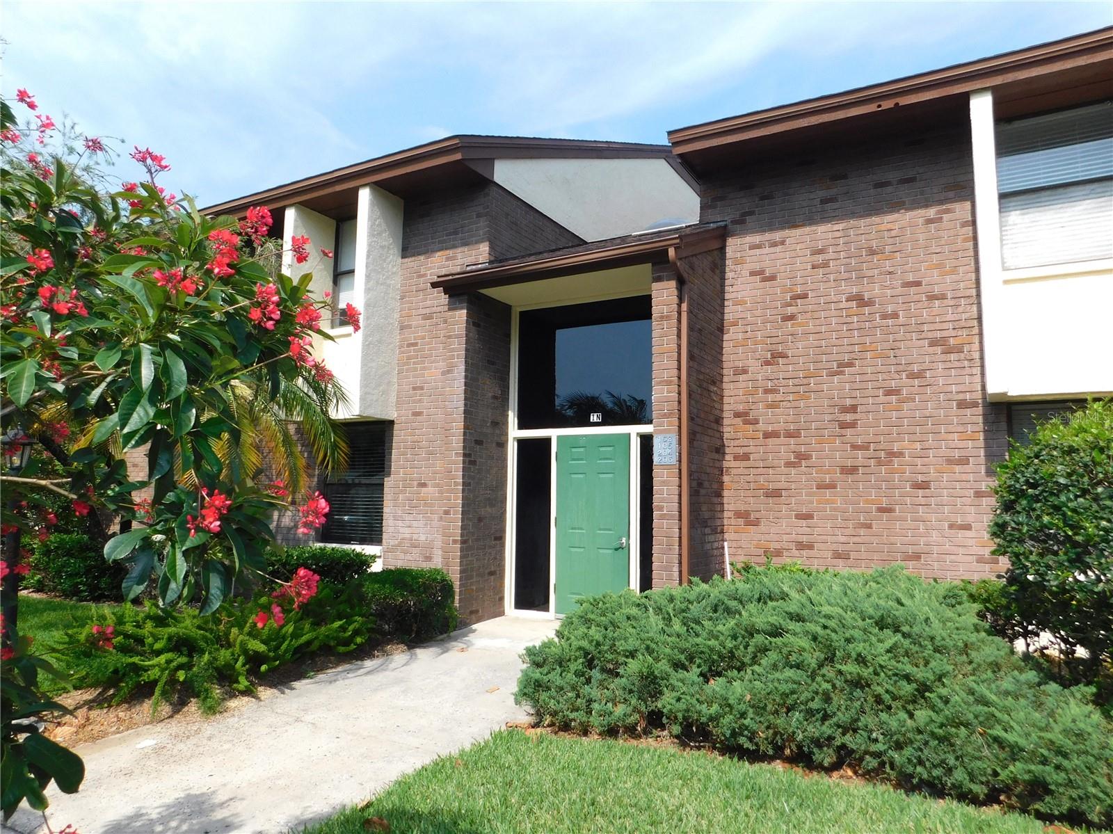 Image 2 of 27 For 204 Caryl Way