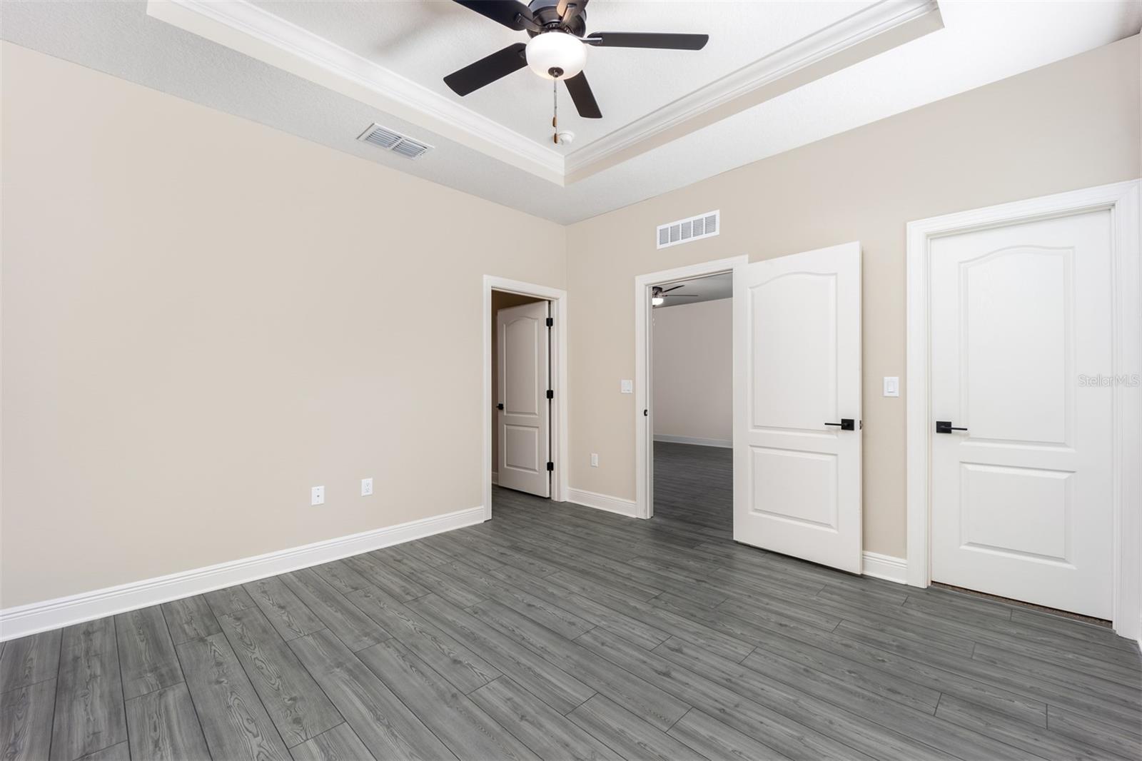 Image 4 of 7 For 7661 Somersworth Drive