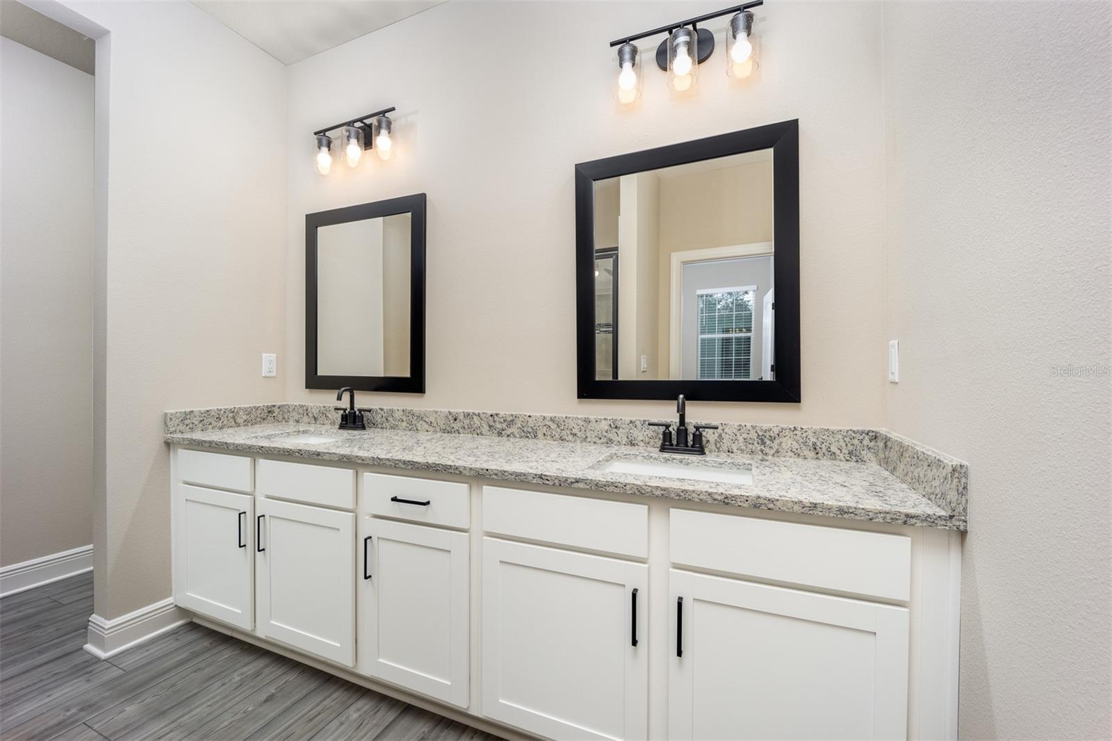 Image 5 of 7 For 7661 Somersworth Drive