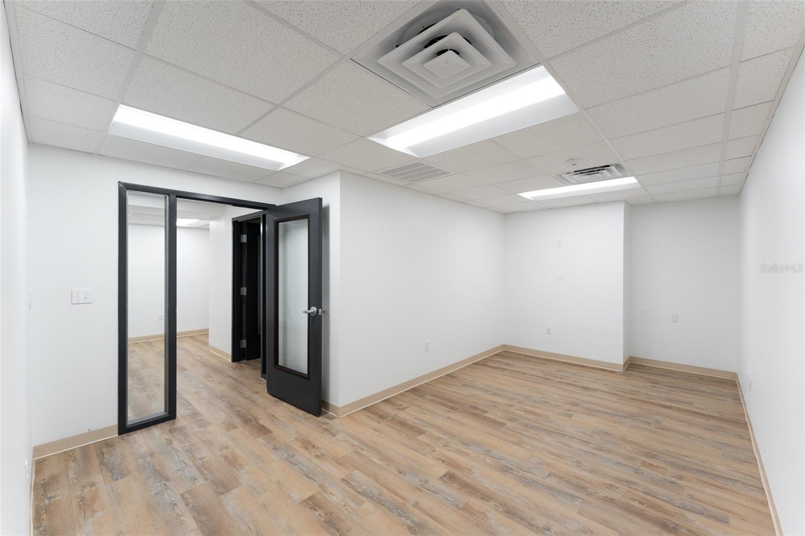 Image 8 of 10 For 4031 Upper Creek Drive