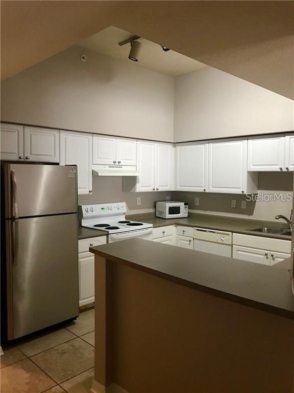 Image 6 of 12 For 402 Armenia Avenue 119a