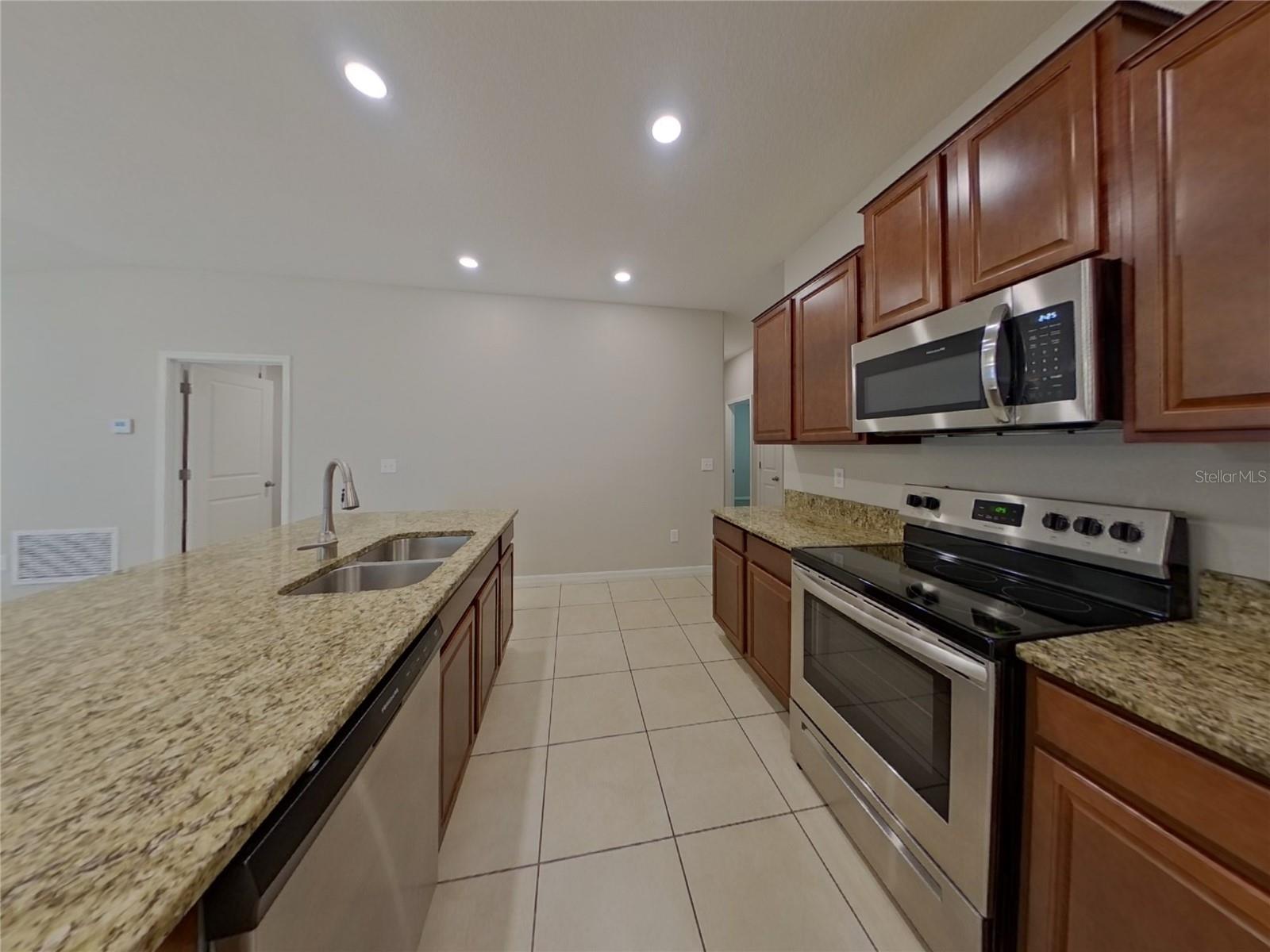 Image 4 of 17 For 2026 Broad Winged Hawk Drive