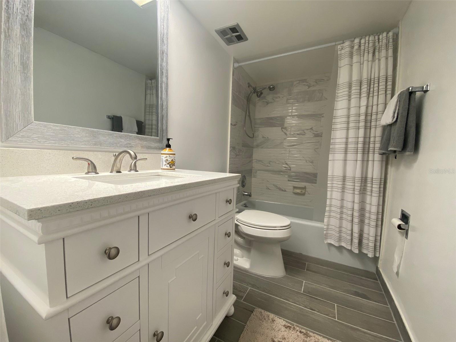 Image 5 of 22 For 420 64th Avenue 1103