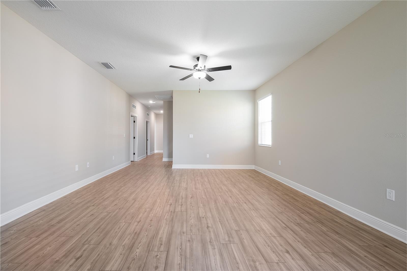 Image 3 of 7 For 7890 Somersworth Drive