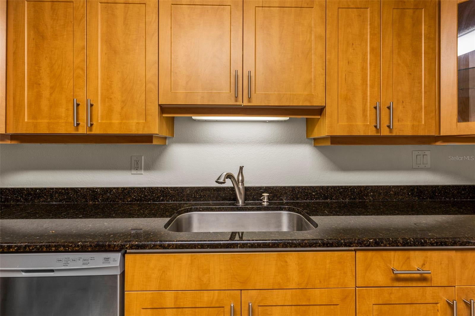 Image 12 of 38 For 10511 Waterview Court 10511