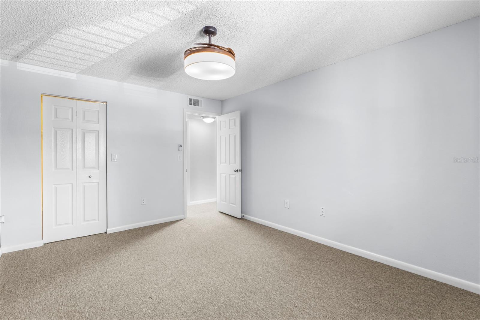 Image 22 of 38 For 10511 Waterview Court 10511