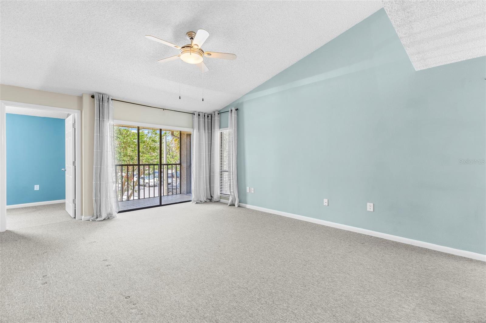 Image 6 of 38 For 10511 Waterview Court 10511