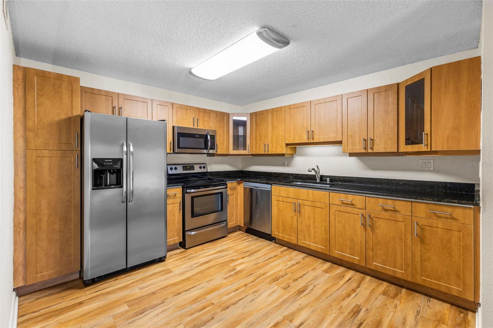 Image 9 of 38 For 10511 Waterview Court 10511