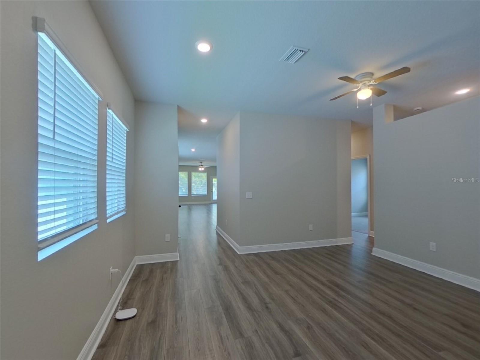 Image 4 of 15 For 5564 Silver Sun Drive