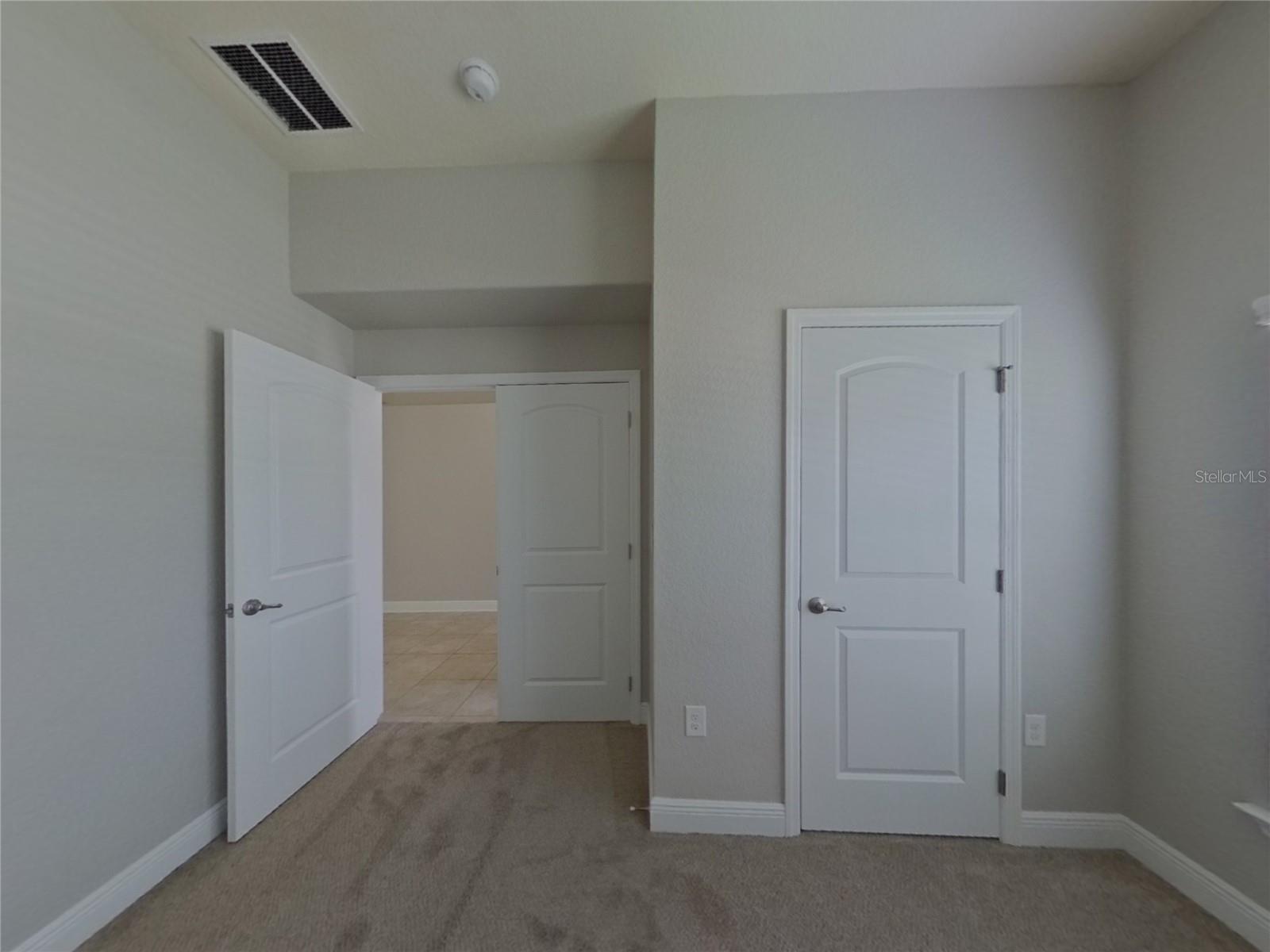 Image 11 of 16 For 14511 Dunrobin Drive