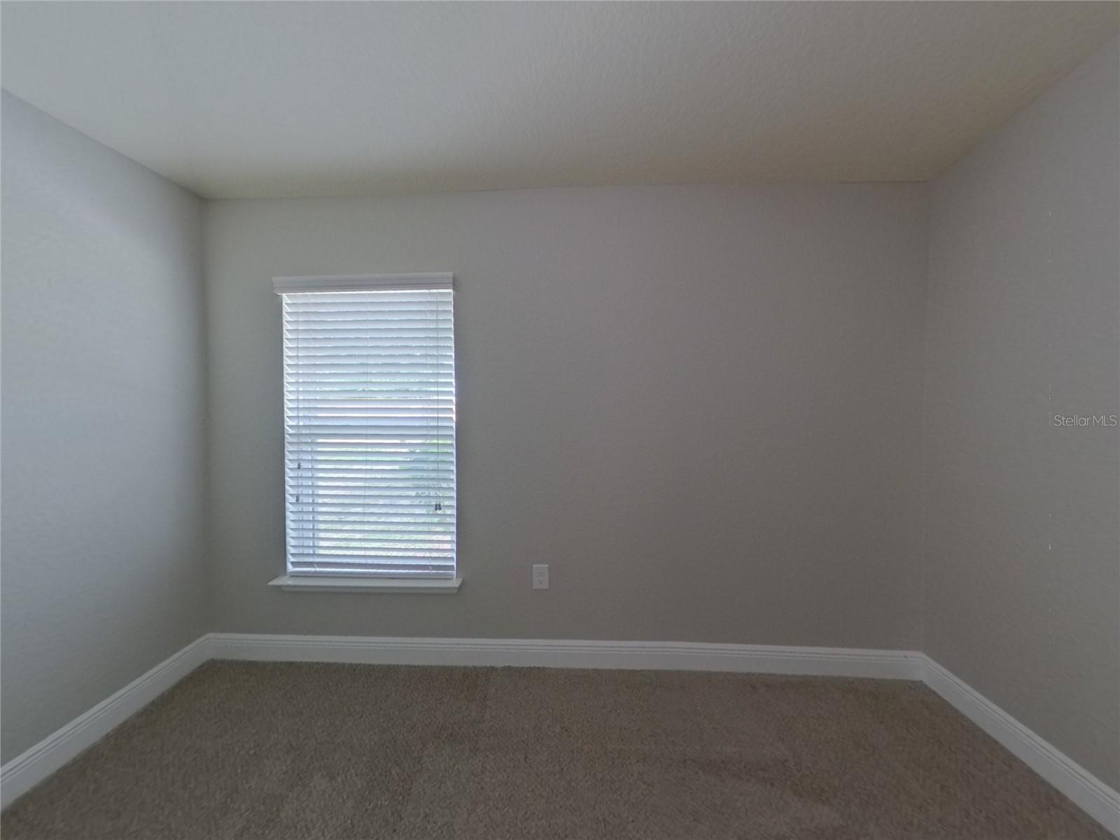 Image 12 of 16 For 14511 Dunrobin Drive