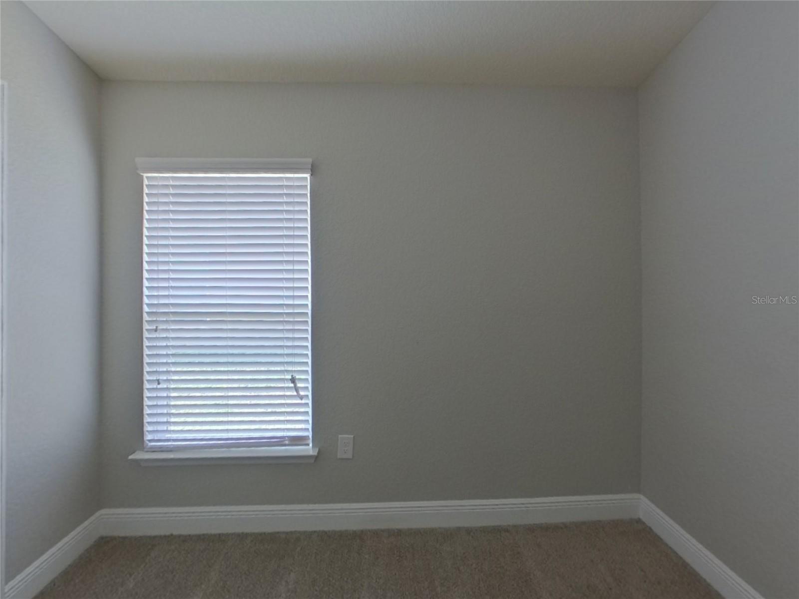 Image 13 of 16 For 14511 Dunrobin Drive