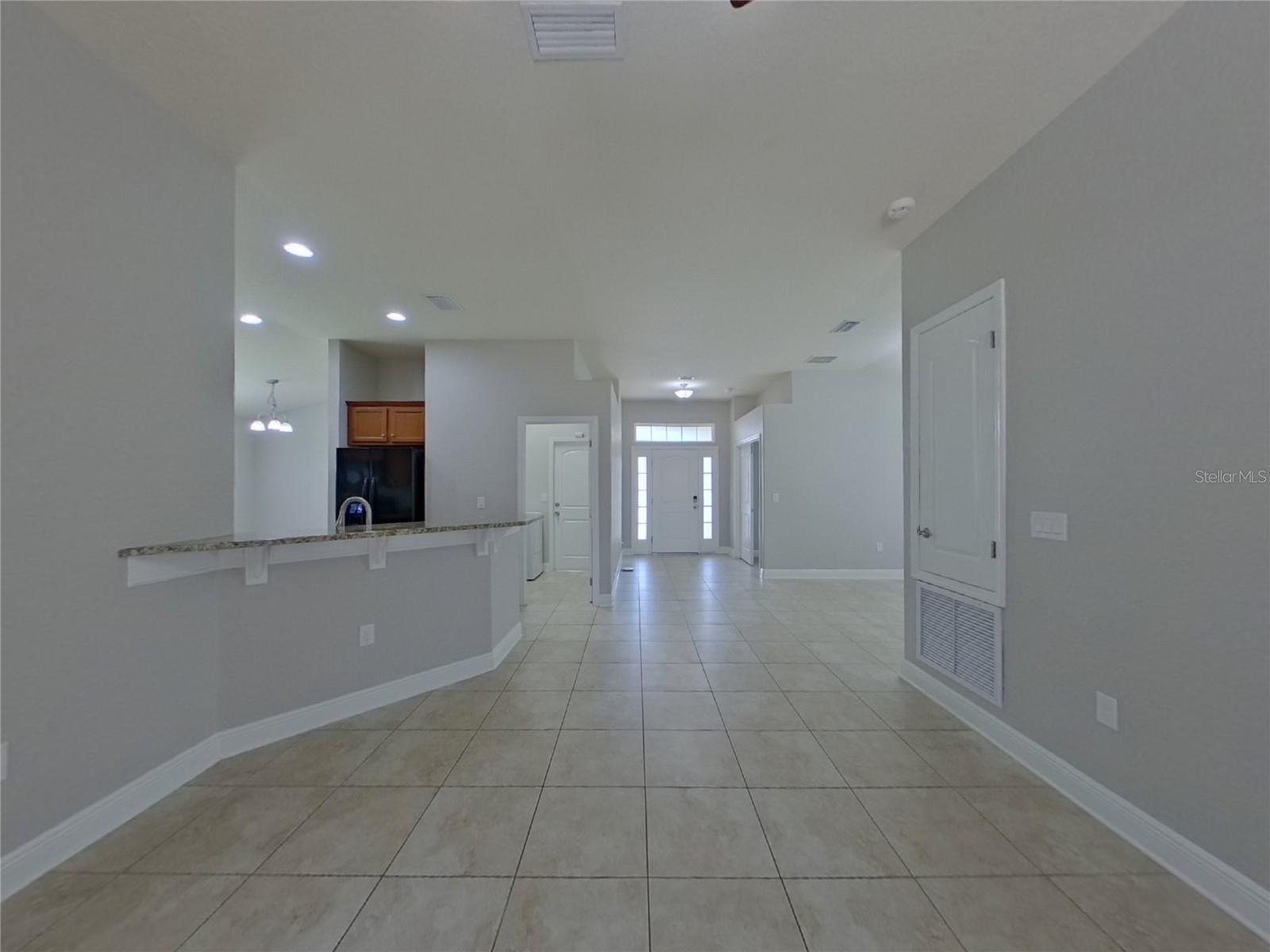 Image 2 of 16 For 14511 Dunrobin Drive