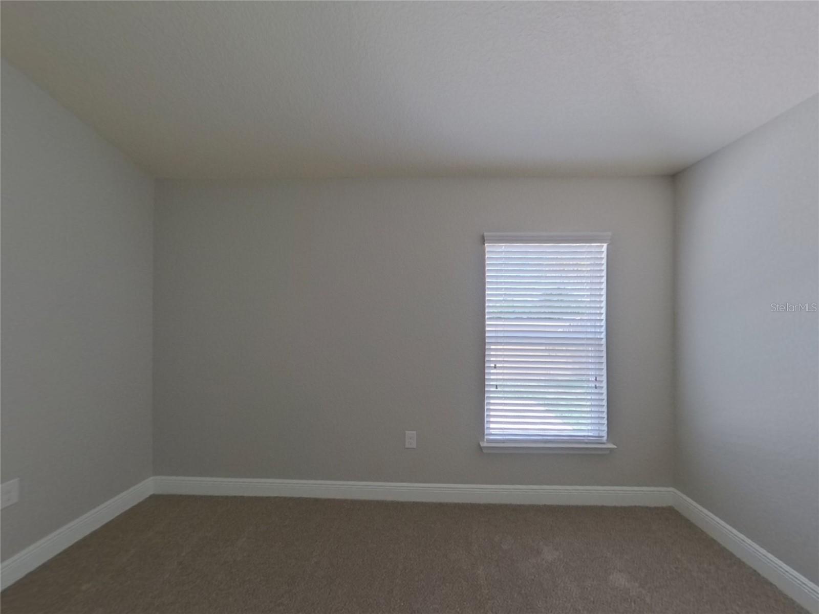 Image 7 of 16 For 14511 Dunrobin Drive