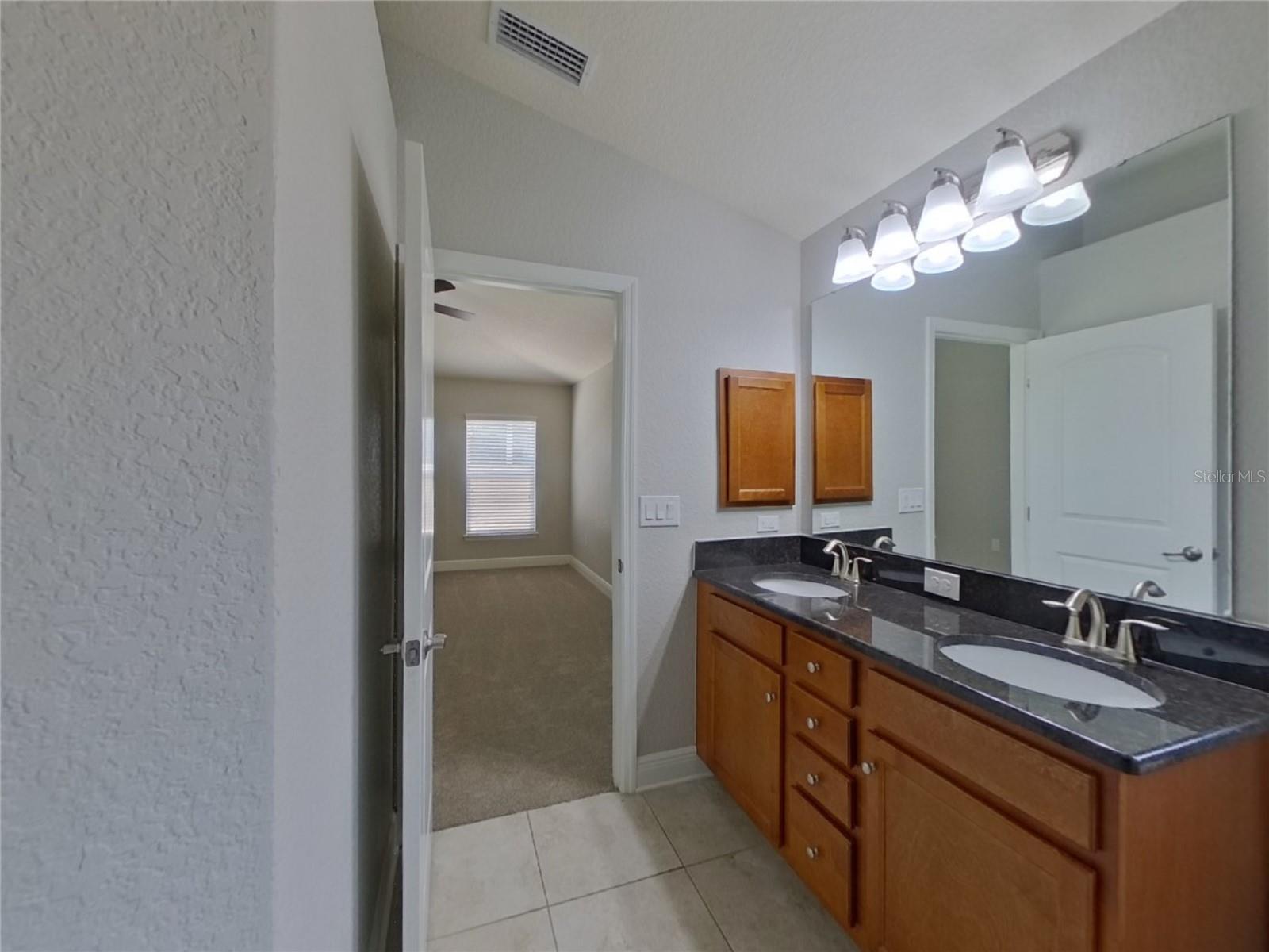 Image 8 of 16 For 14511 Dunrobin Drive
