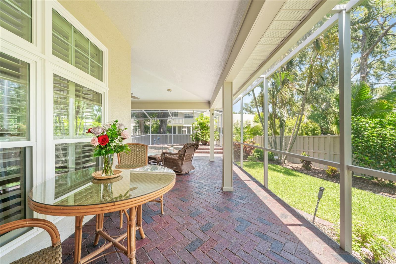 Image 37 of 53 For 423 Fan Palm Court Ne