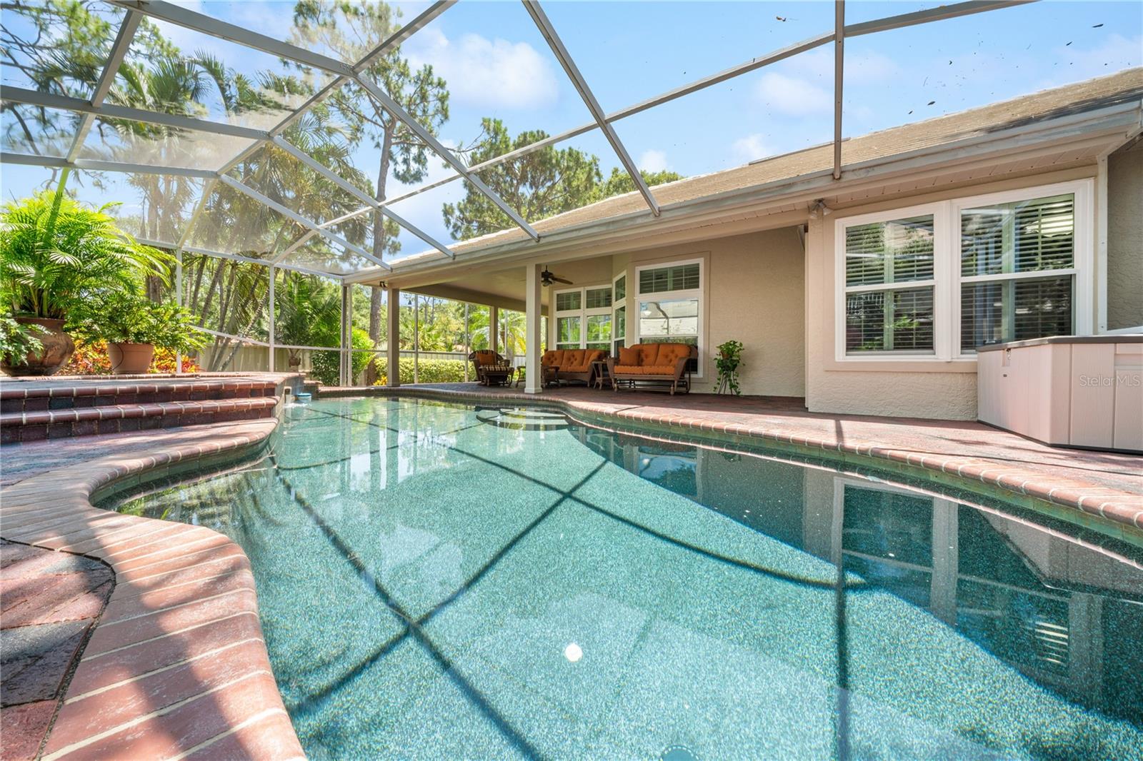 Image 43 of 53 For 423 Fan Palm Court Ne