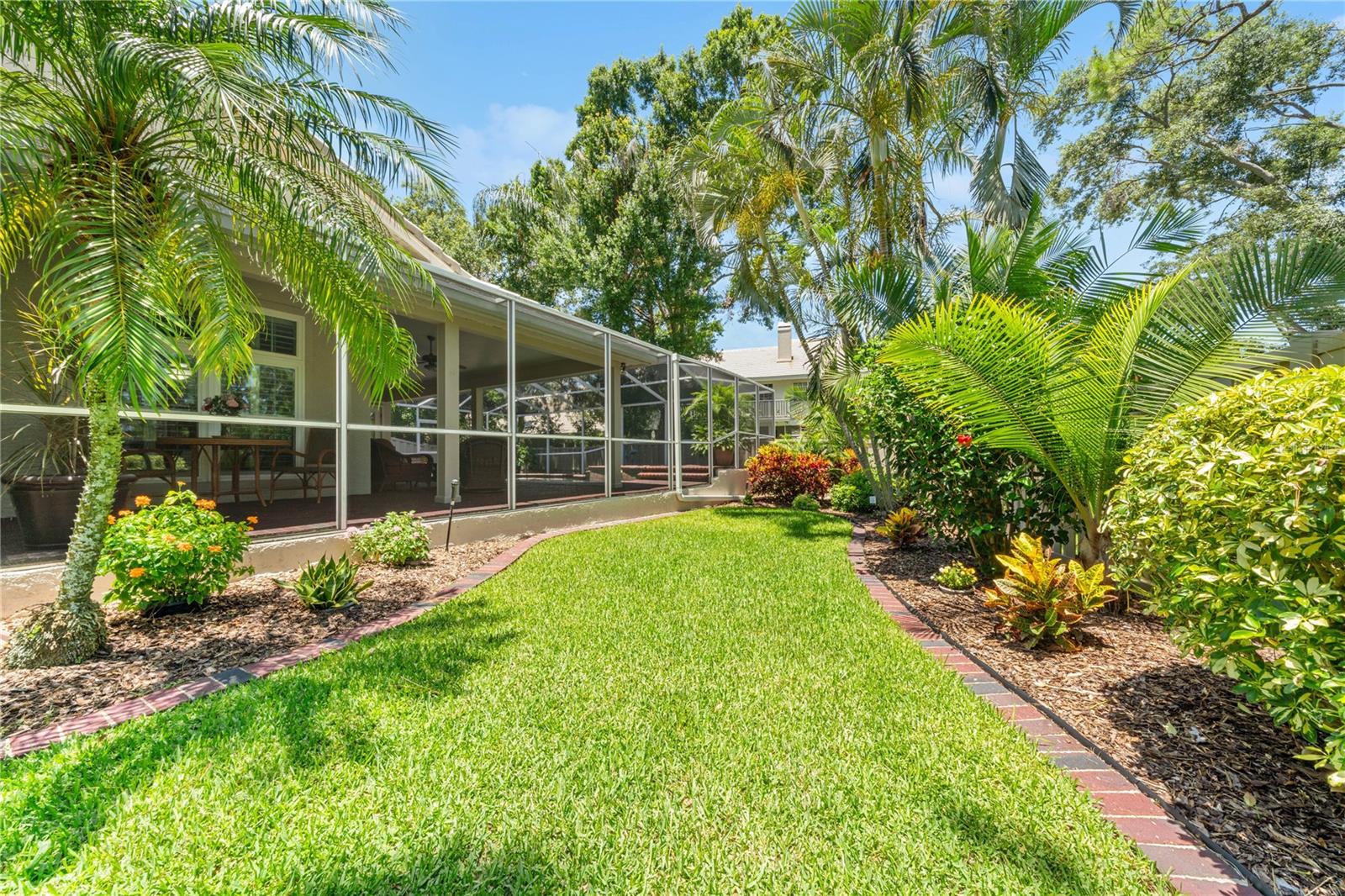 Image 44 of 53 For 423 Fan Palm Court Ne