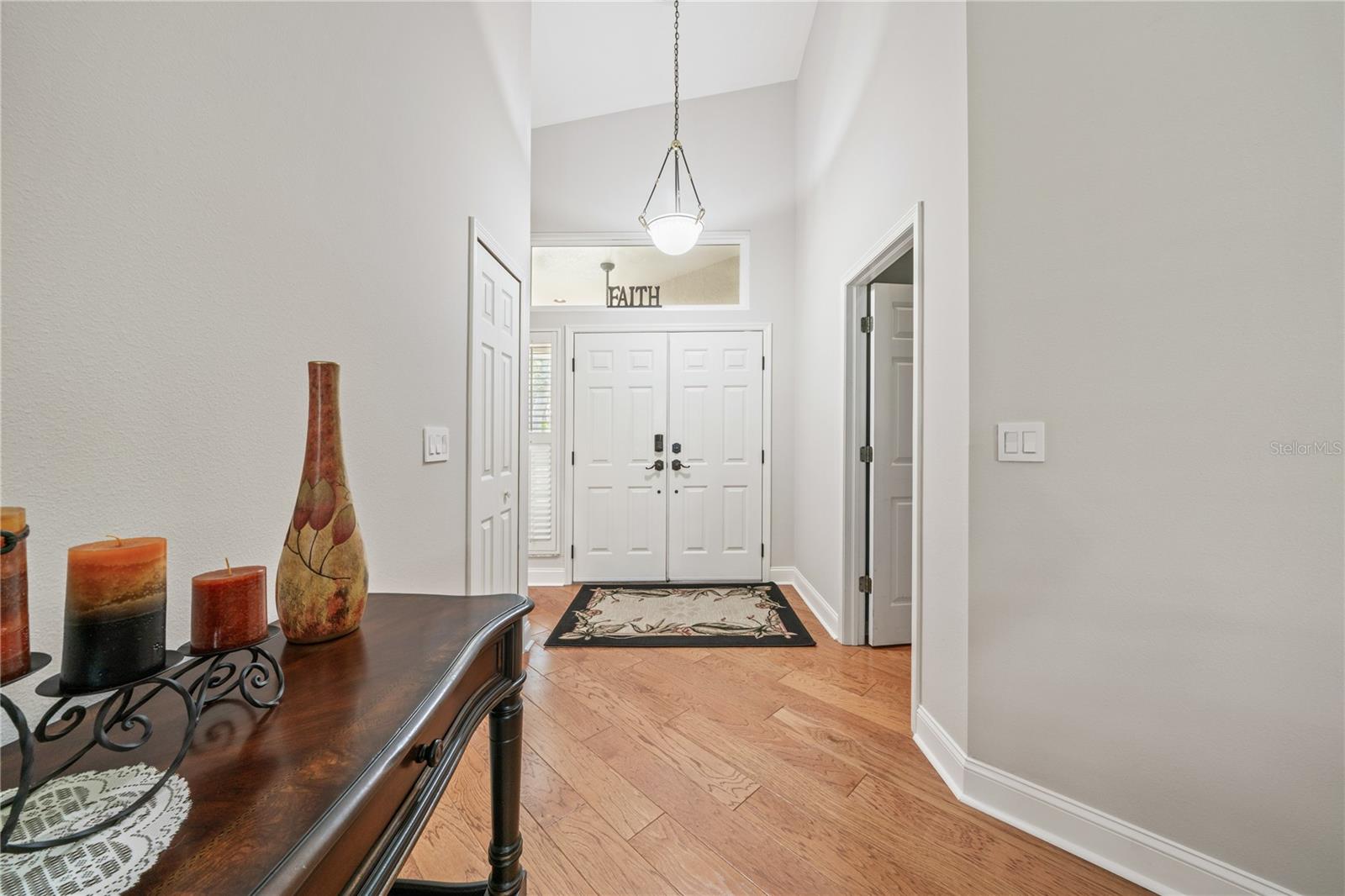 Image 7 of 53 For 423 Fan Palm Court Ne