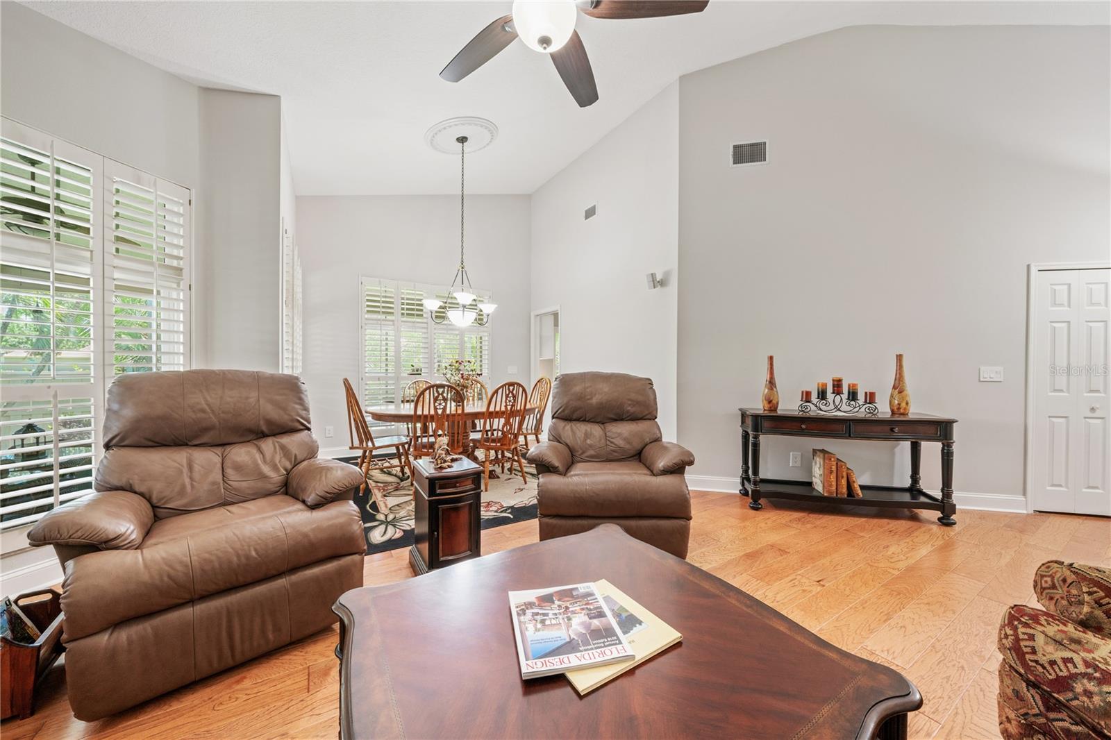 Image 9 of 53 For 423 Fan Palm Court Ne