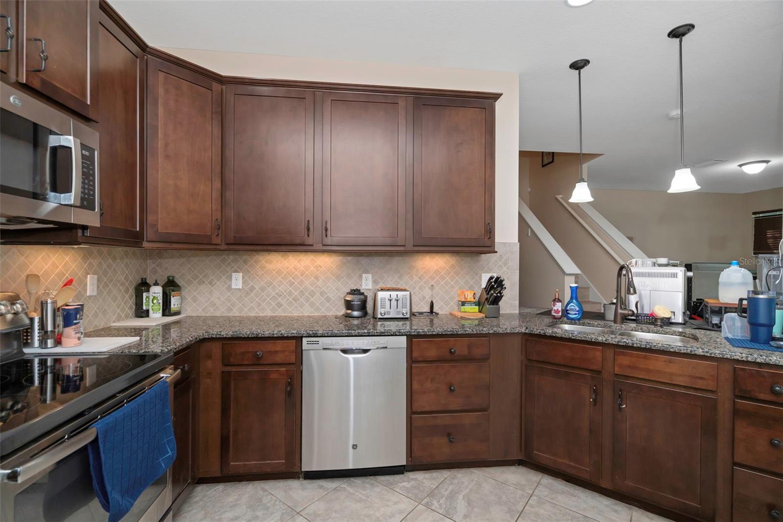Image 5 of 45 For 7001 Interbay Boulevard 242