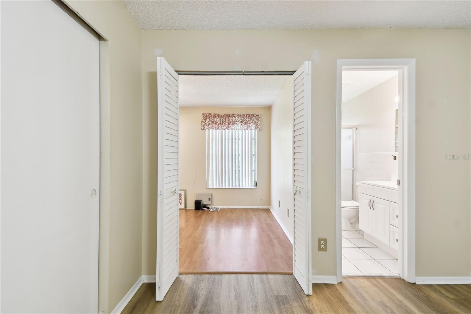 Image 36 of 92 For 2469 Franciscan Drive 59