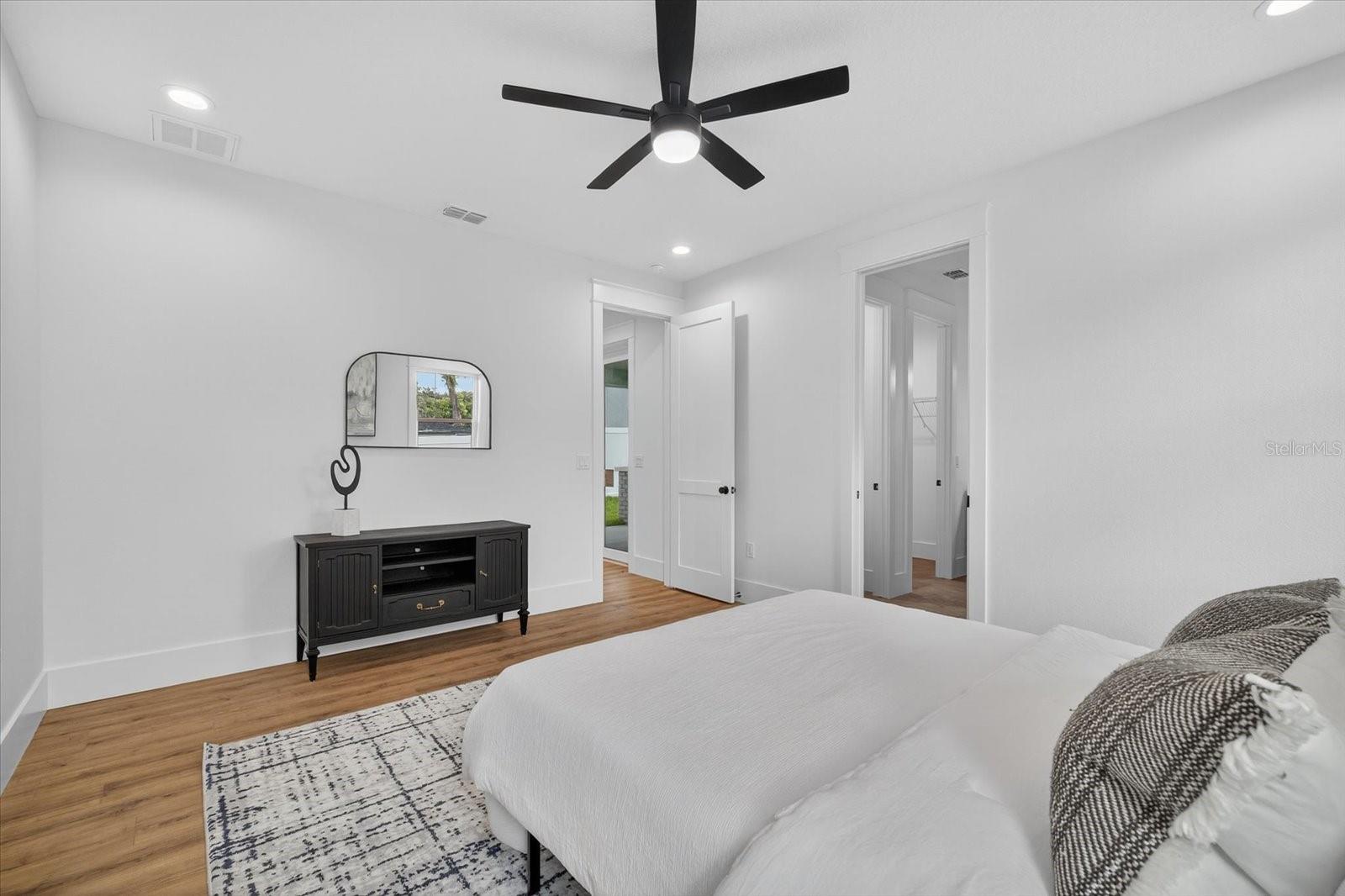 Image 23 of 45 For 7010 16th Street