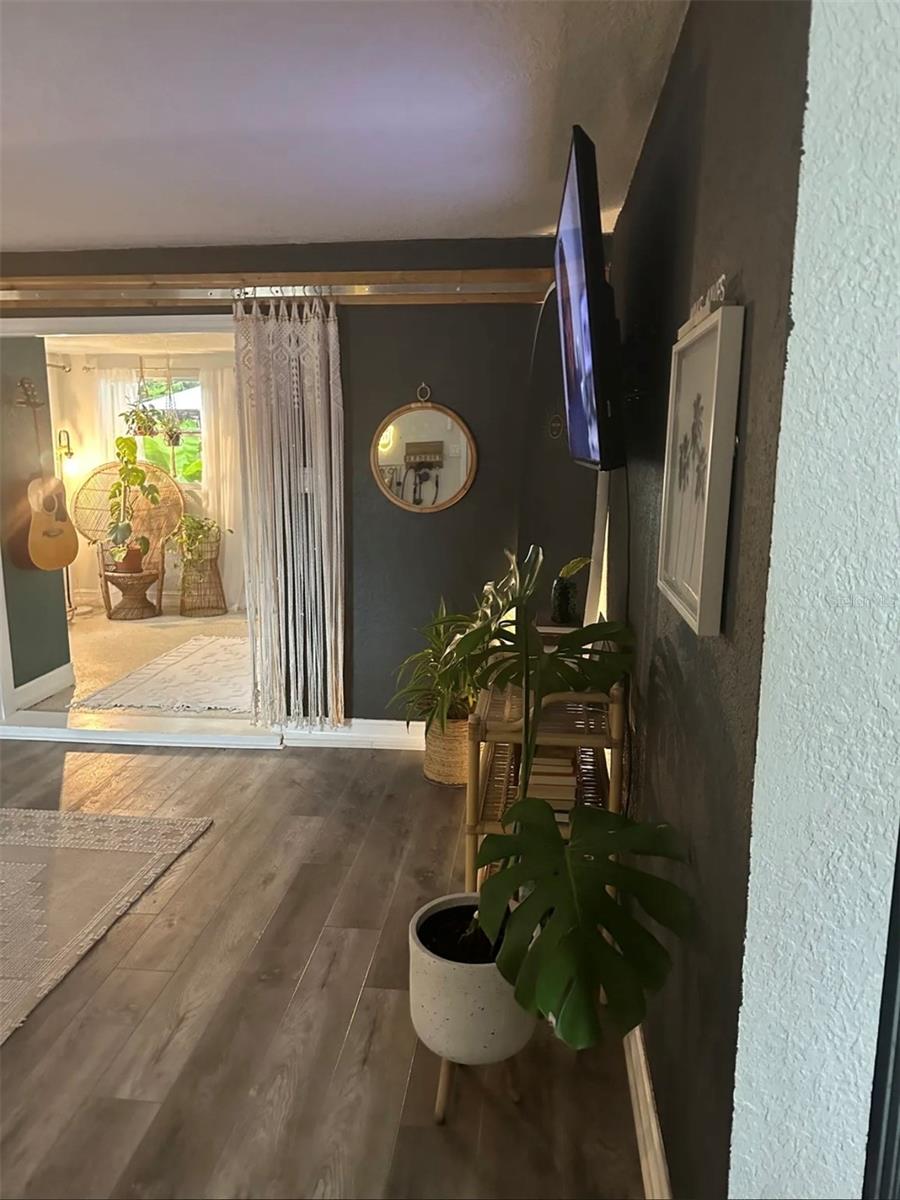 Image 8 of 33 For 6741 4th Ave N