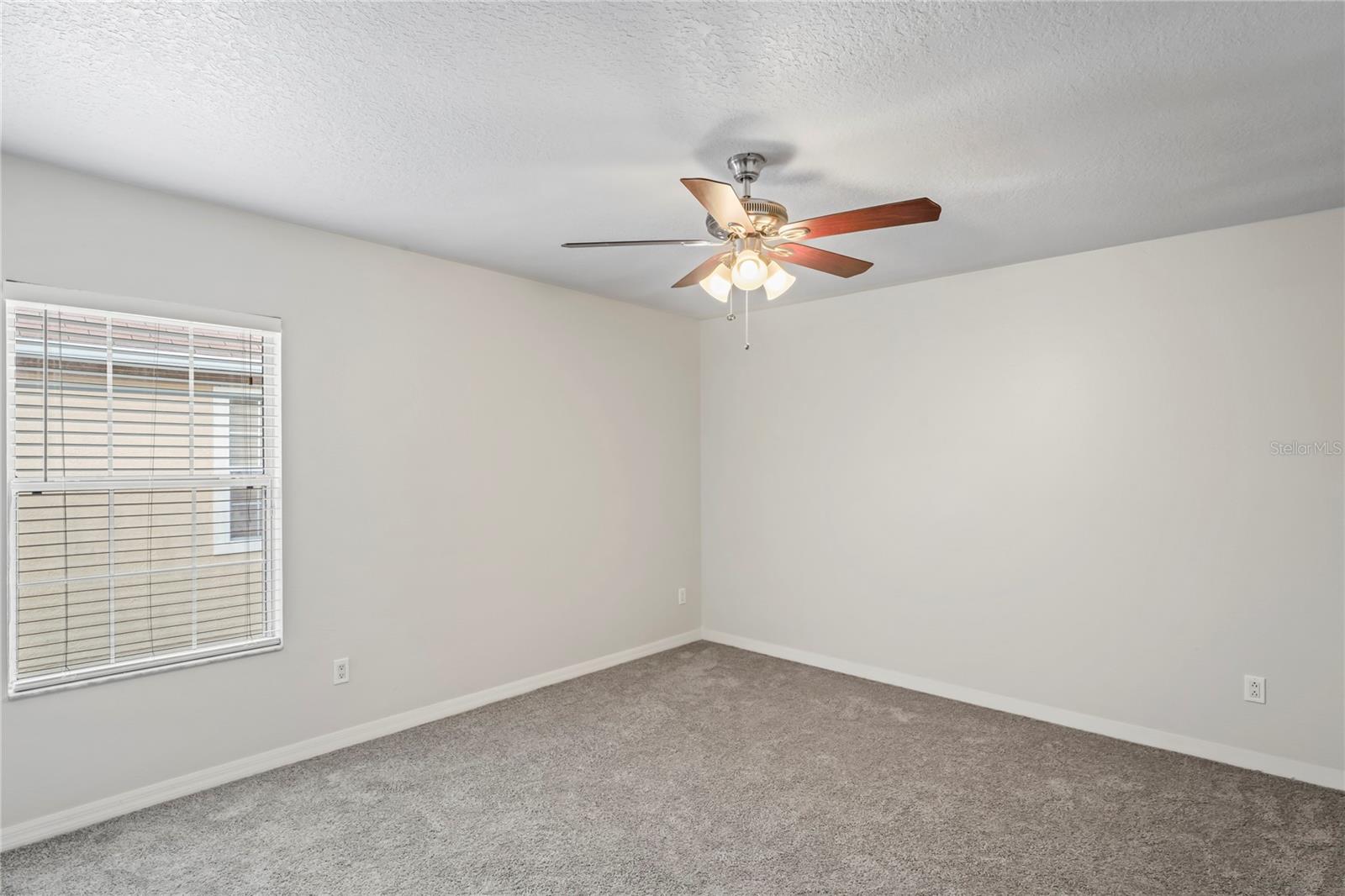 Image 19 of 27 For 7412 Bridgeview Drive
