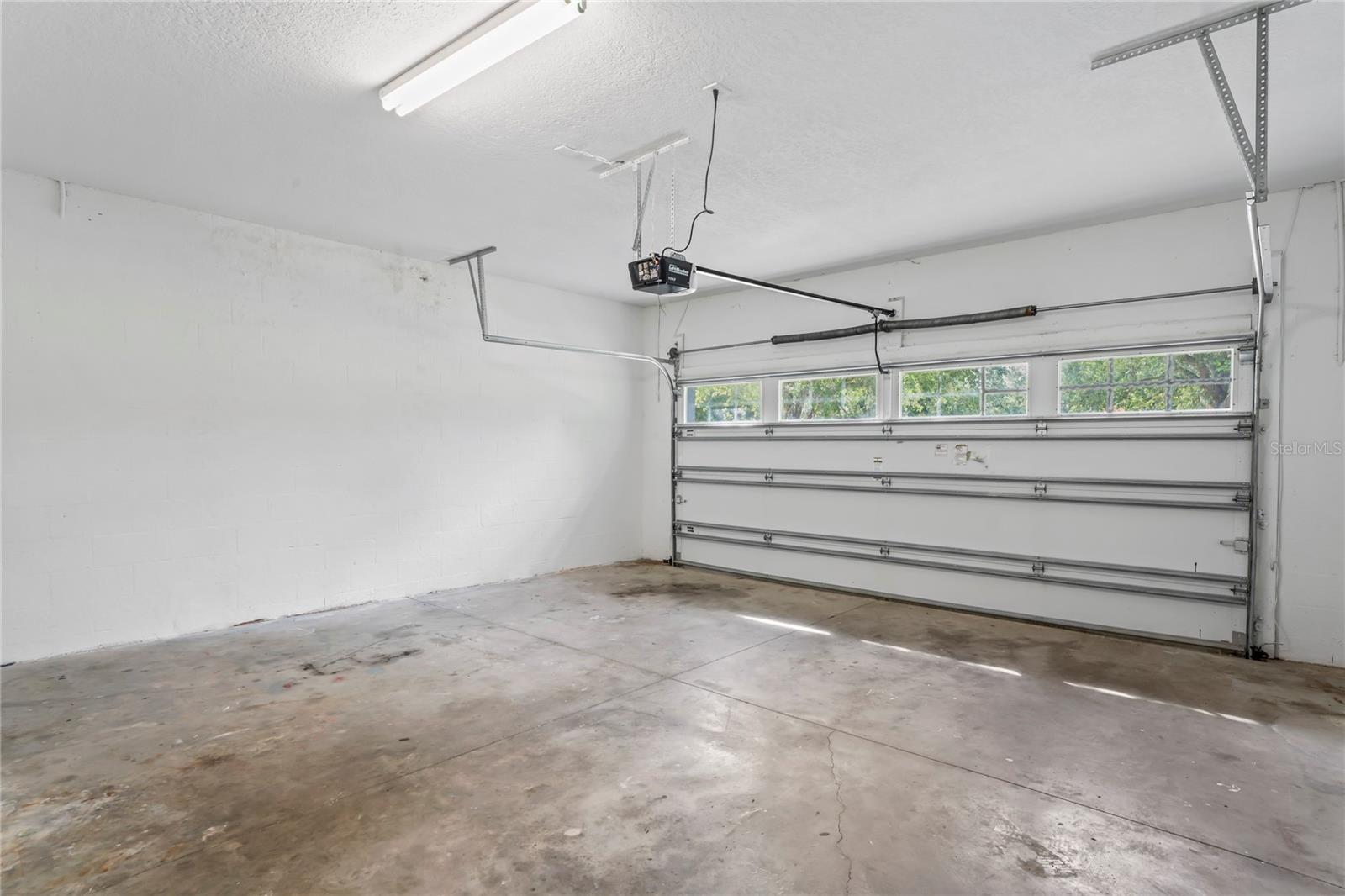 Image 23 of 27 For 7412 Bridgeview Drive