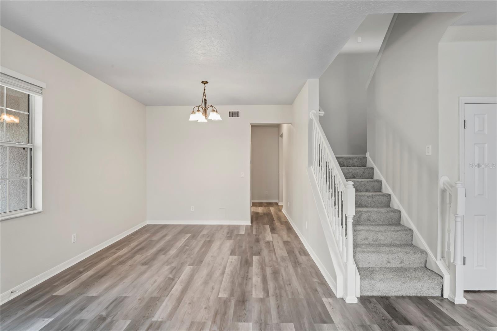 Image 8 of 27 For 7412 Bridgeview Drive