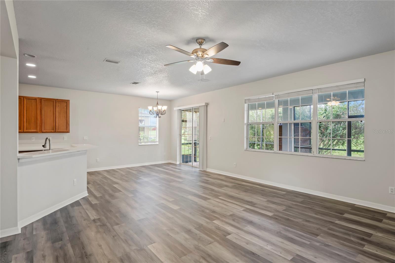 Image 9 of 27 For 7412 Bridgeview Drive