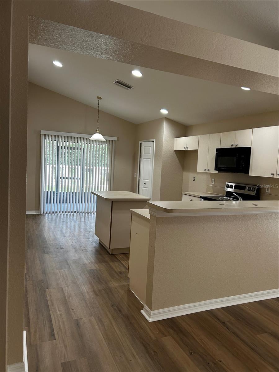 Image 4 of 9 For 11920 Whisper Creek Drive