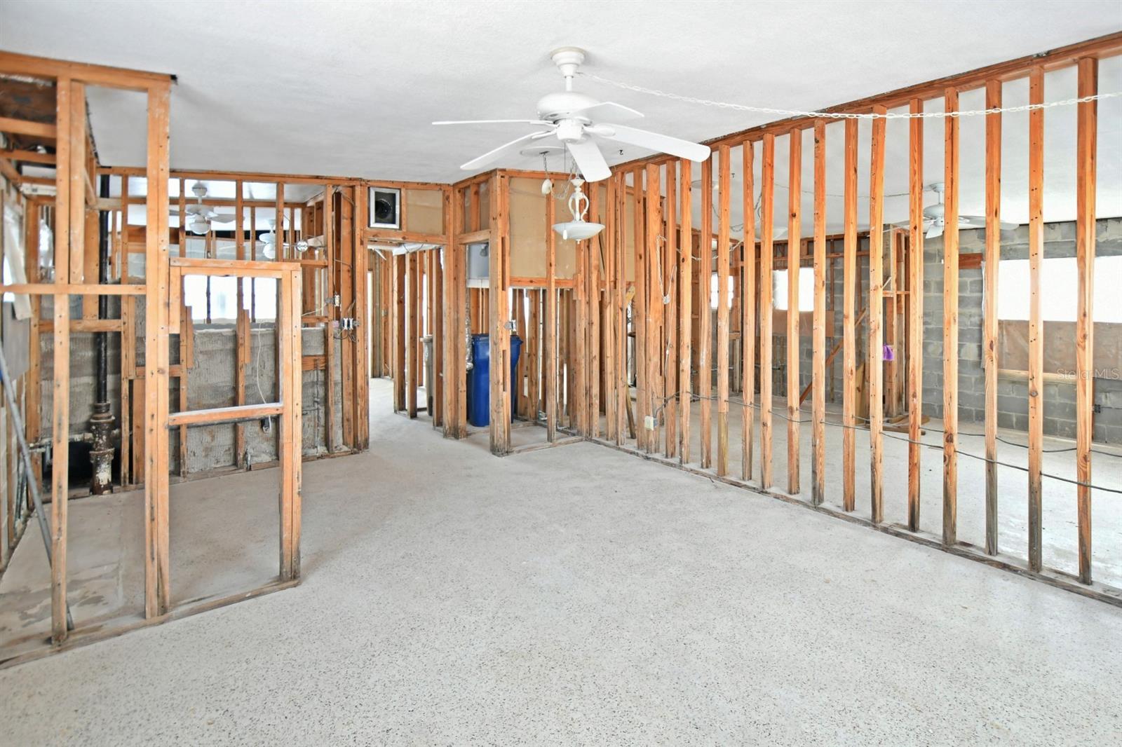Image 14 of 39 For 14147 Palm Street