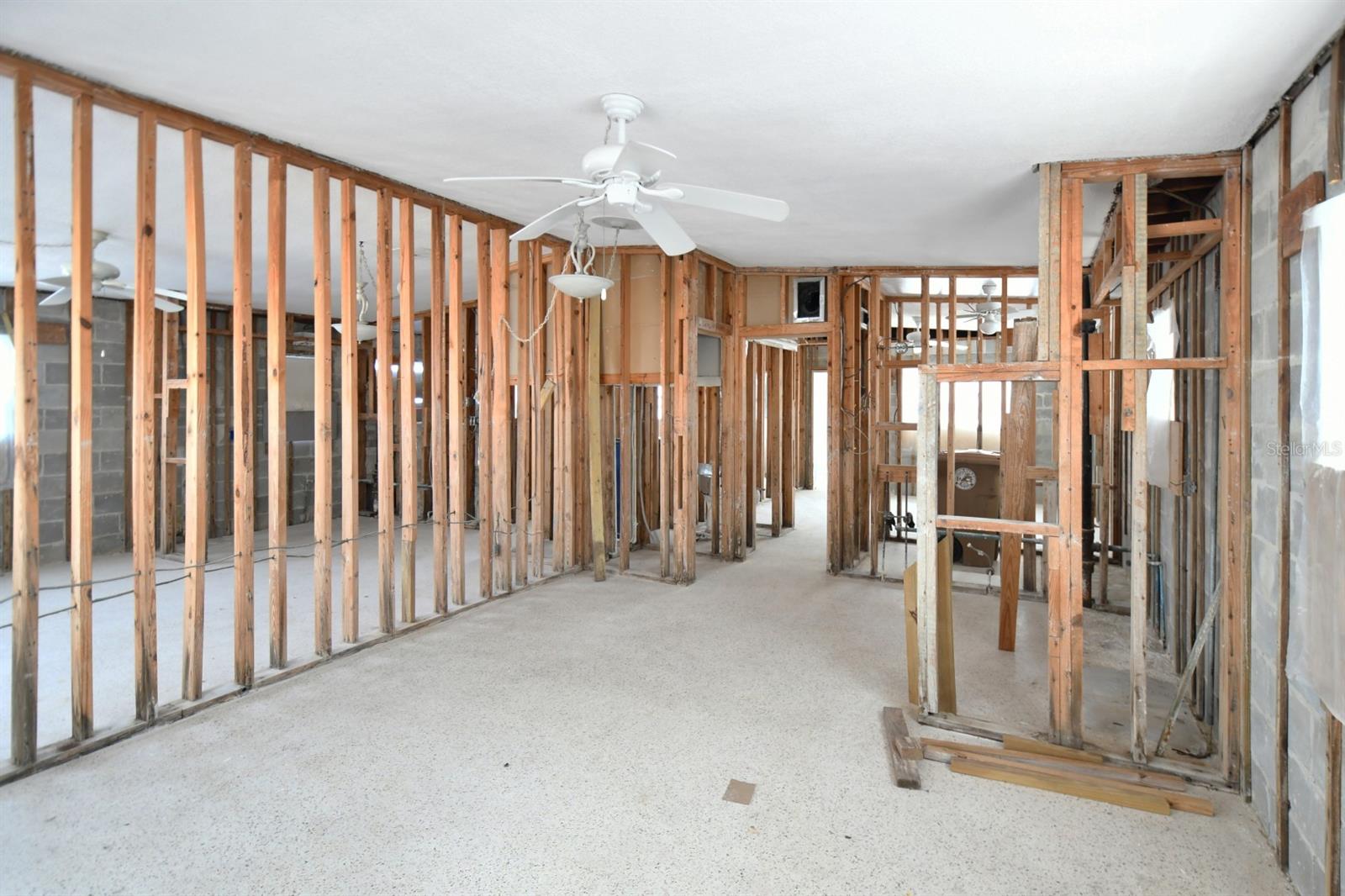 Image 19 of 39 For 14147 Palm Street