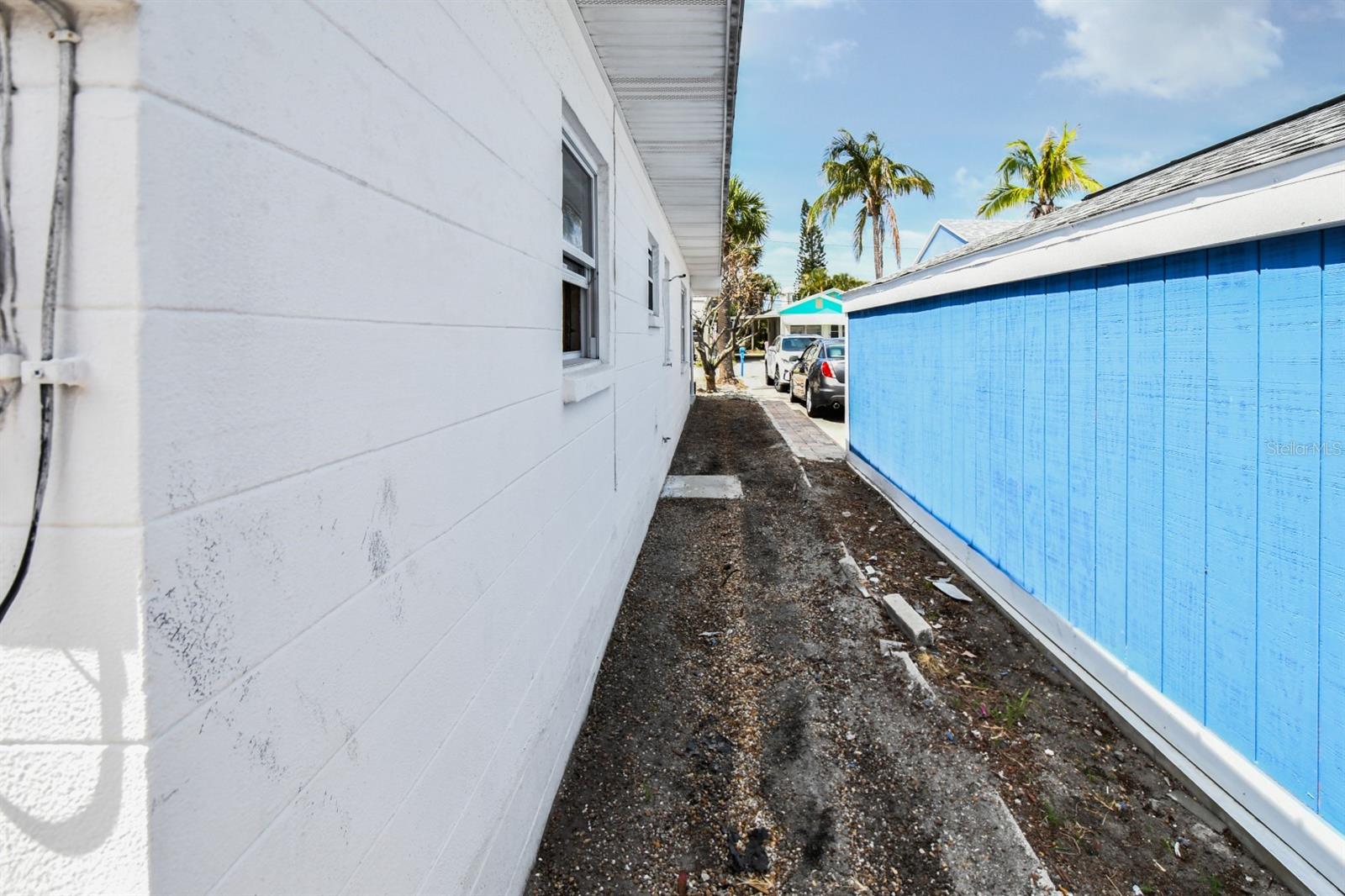 Image 34 of 39 For 14147 Palm Street