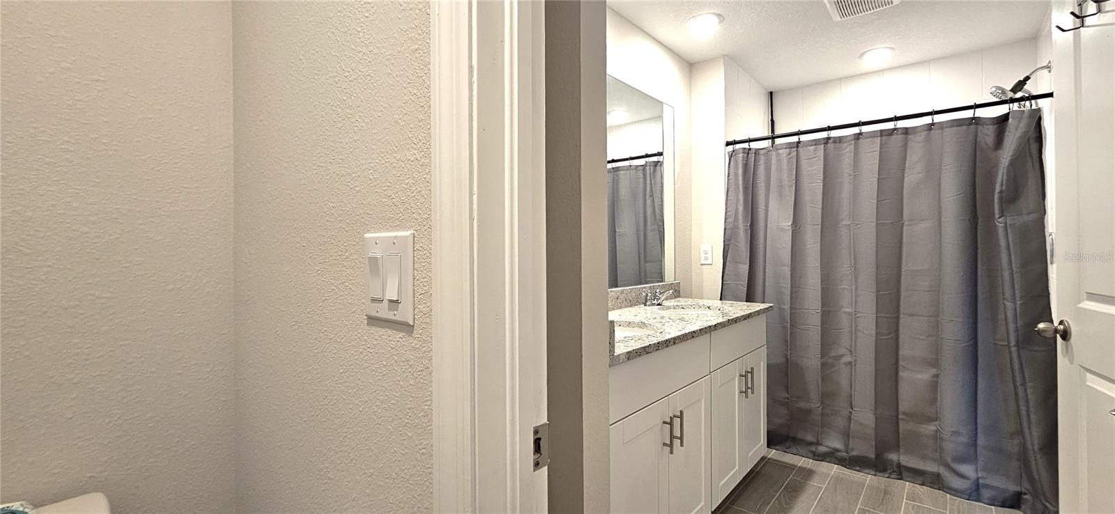 Image 25 of 29 For 17015 Coral Key Drive