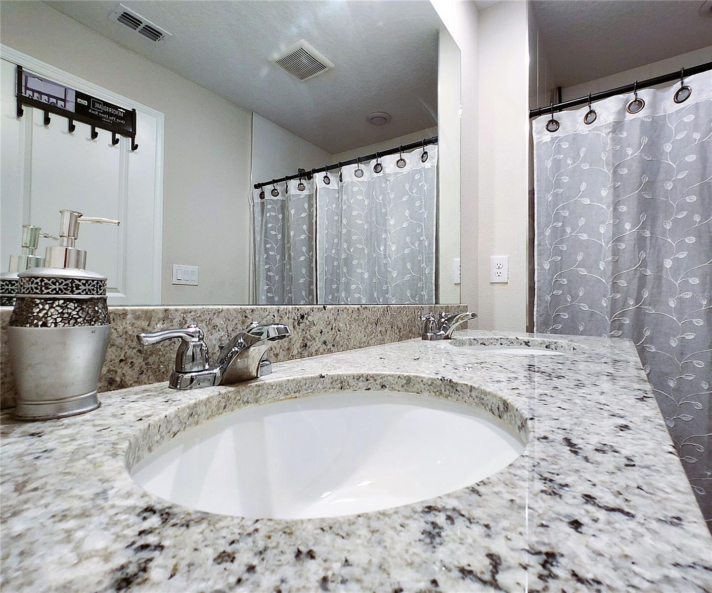 Image 33 of 41 For 17015 Coral Key Drive