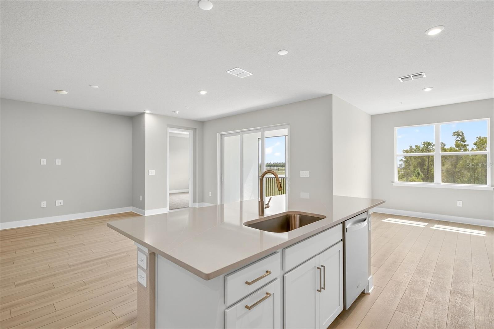 Image 17 of 29 For 17420 Moonflower Drive 203