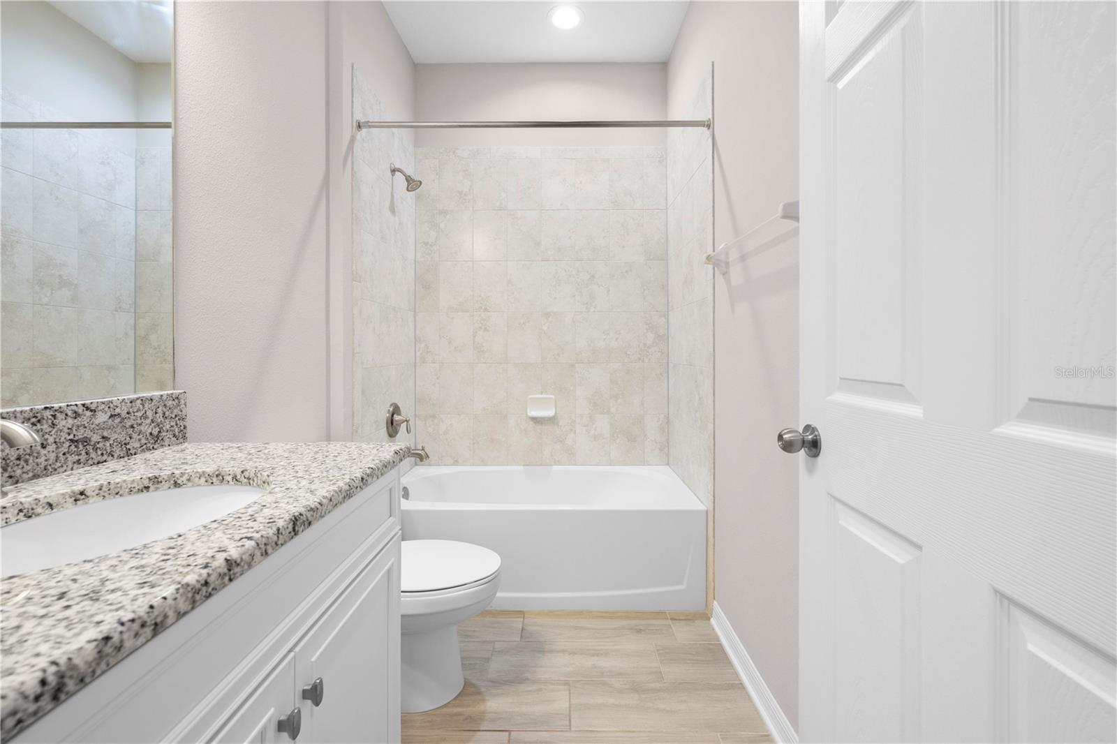Listing photo id 9 for 17618 Cortes Creek Boulevard