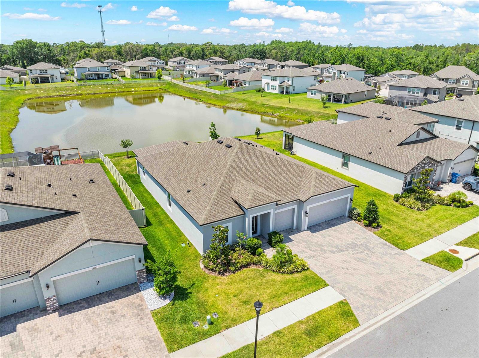 Listing photo id 14 for 17618 Cortes Creek Boulevard