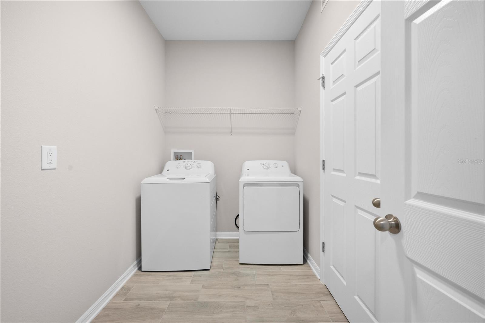 Listing photo id 16 for 17618 Cortes Creek Boulevard