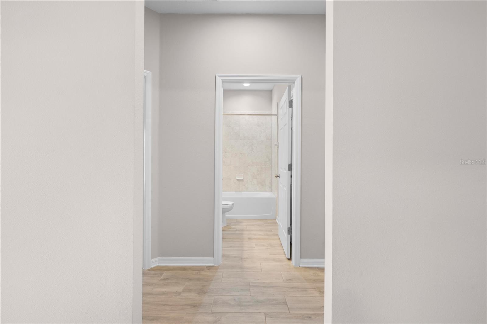 Listing photo id 18 for 17618 Cortes Creek Boulevard