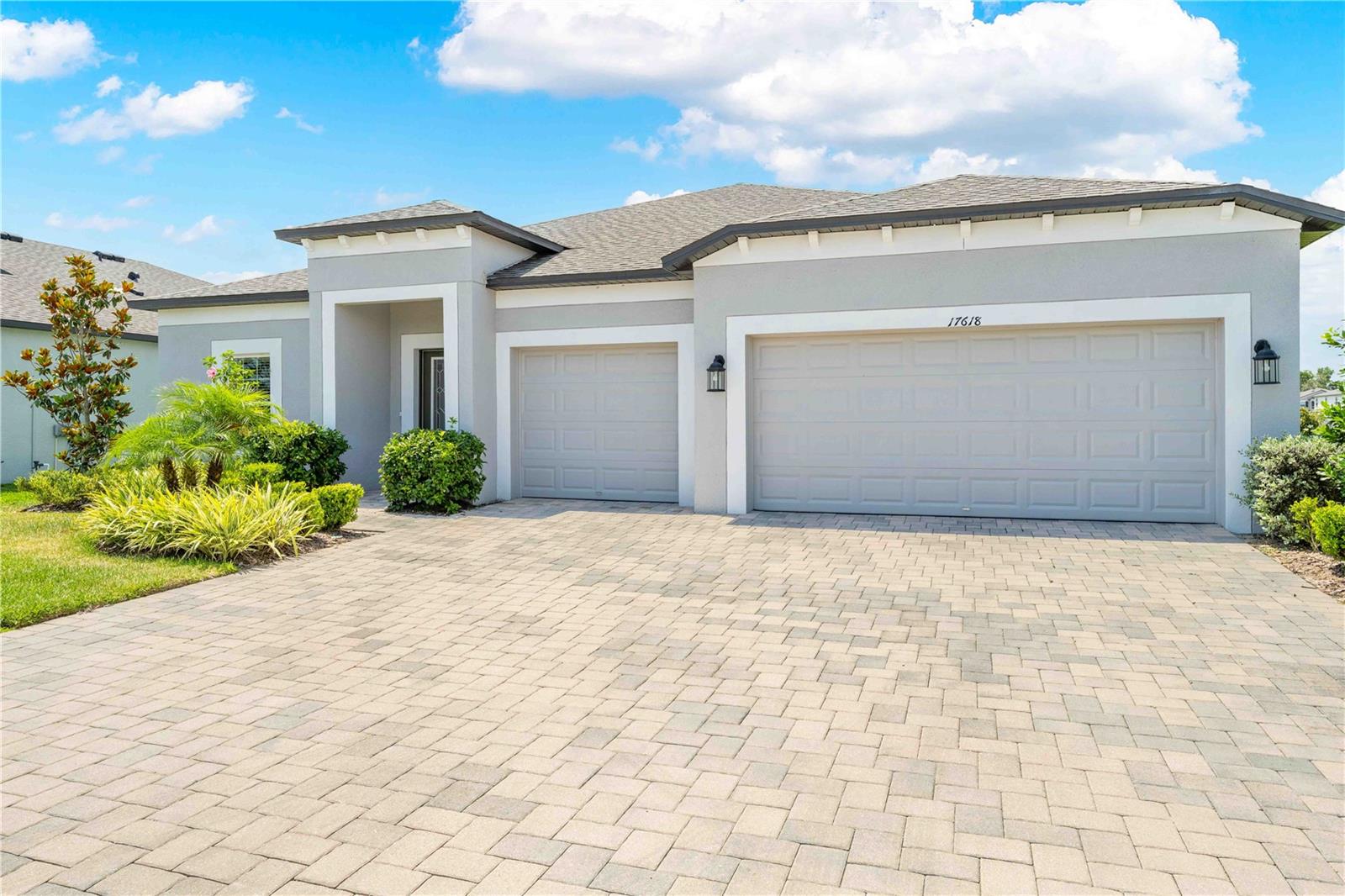 Listing photo id 1 for 17618 Cortes Creek Boulevard