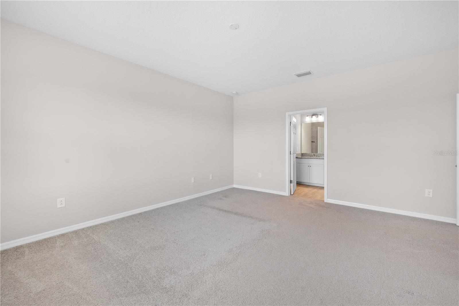 Listing photo id 30 for 17618 Cortes Creek Boulevard
