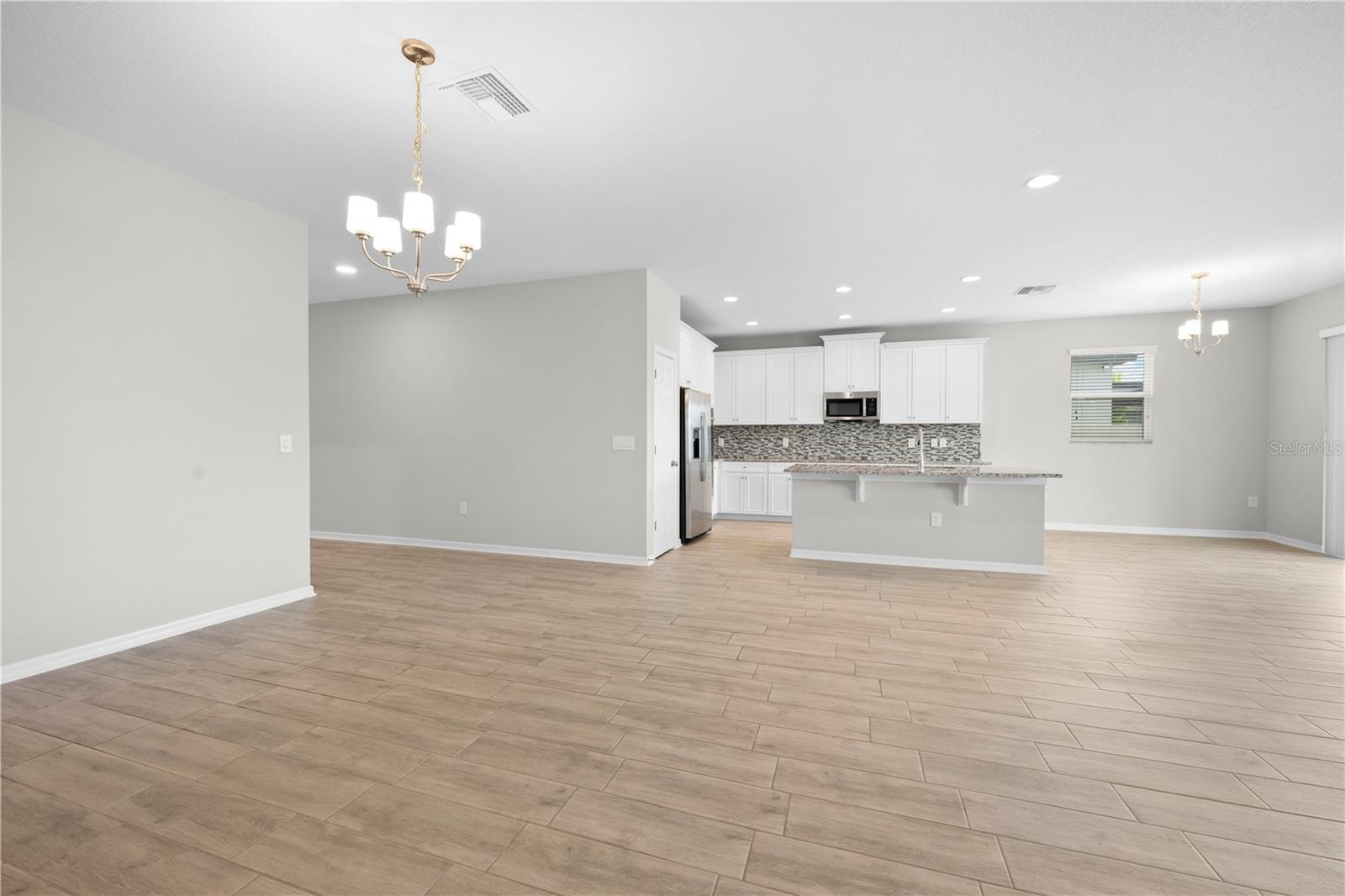 Listing photo id 40 for 17618 Cortes Creek Boulevard